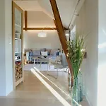 Vakantiehuis Nordic Flair In Bright Attic